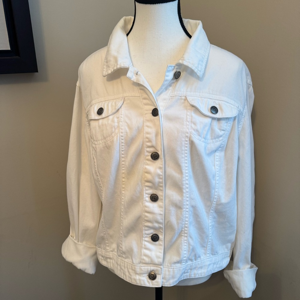 CATO White Denim Trucker Jacket Women’s L Stretch Button Front